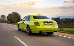 Cars wallpapers Rolls-Royce Black Badge Ghost Idealist - 2025