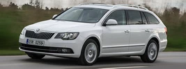 Skoda Superb Combi - 2013