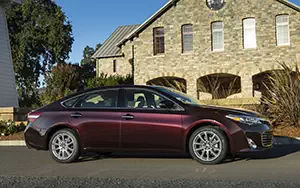 Cars wallpapers Toyota Avalon XLE - 2013