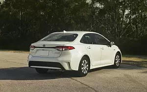 Cars wallpapers Toyota Corolla LE Hybrid Sedan US-spec - 2019