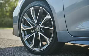 Cars wallpapers Toyota Corolla XSE Sedan US-spec - 2019