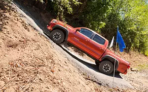 Cars wallpapers Toyota Tacoma TRD Off-Road Double Cab - 2015