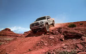 Cars wallpapers Toyota Tacoma TRD Off-Road Double Cab - 2017