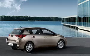 Cars wallpapers Toyota Auris - 2012