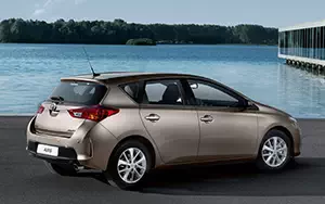 Cars wallpapers Toyota Auris - 2012