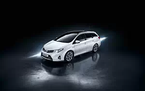 Cars wallpapers Toyota Auris Touring Sports Hybrid - 2013