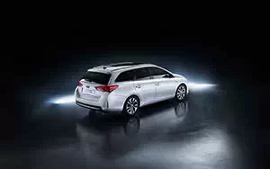 Cars wallpapers Toyota Auris Touring Sports Hybrid - 2013