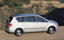 Toyota Avensis Verso - 2001