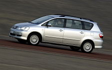 Toyota Avensis Verso - 2003