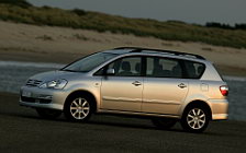 Toyota Avensis Verso - 2003