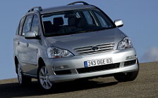 Toyota Avensis Verso - 2003