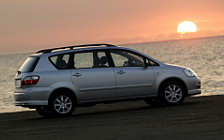 Toyota Avensis Verso - 2003