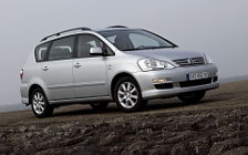 Toyota Avensis Verso - 2003