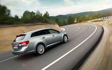 Cars wallpapers Toyota Avensis Wagon - 2011