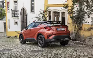 Cars wallpapers Toyota C-HR Hybrid (Orange) - 2019