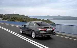 Cars wallpapers Toyota Camry Hybrid - 2019