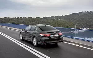 Cars wallpapers Toyota Camry Hybrid - 2019