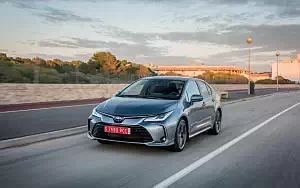 Cars wallpapers Toyota Corolla Sedan Hybrid - 2019