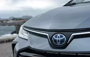 Cars wallpapers Toyota Corolla Sedan Hybrid - 2019