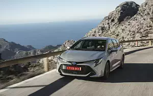 Cars wallpapers Toyota Corolla Touring Sports Hybrid 1.8L - 2019