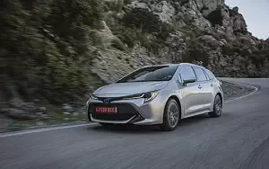 Cars wallpapers Toyota Corolla Touring Sports Hybrid 1.8L - 2019