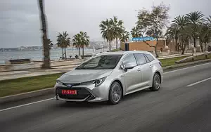 Cars wallpapers Toyota Corolla Touring Sports Hybrid 1.8L - 2019