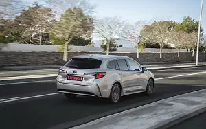 Cars wallpapers Toyota Corolla Touring Sports Hybrid 1.8L - 2019