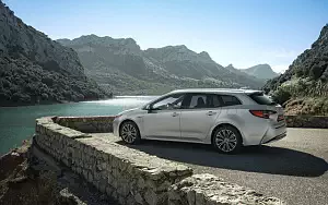 Cars wallpapers Toyota Corolla Touring Sports Hybrid 1.8L - 2019