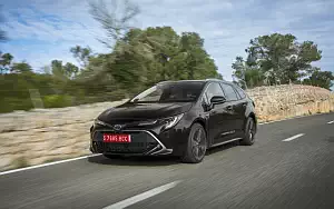 Cars wallpapers Toyota Corolla Touring Sports Hybrid 2.0L - 2019