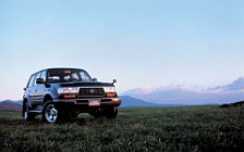 Cars wallpapers Toyota Land Cruiser 80 - 1990