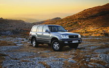 Cars wallpapers Toyota Land Cruiser 100 - 2001