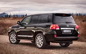 Cars wallpapers Toyota Land Cruiser 200 - 2012