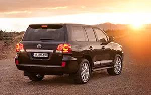 Cars wallpapers Toyota Land Cruiser 200 - 2012