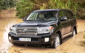 Cars wallpapers Toyota Land Cruiser 200 - 2012