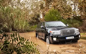 Cars wallpapers Toyota Land Cruiser 200 - 2012