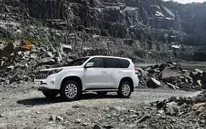 Cars wallpapers Toyota Land Cruiser Prado - 2013