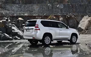 Cars wallpapers Toyota Land Cruiser Prado - 2013