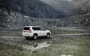 Cars wallpapers Toyota Land Cruiser Prado - 2013