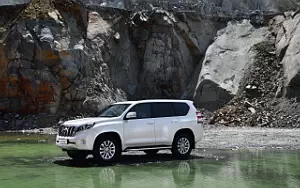 Cars wallpapers Toyota Land Cruiser Prado - 2013