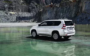 Cars wallpapers Toyota Land Cruiser Prado - 2013