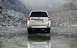 Cars wallpapers Toyota Land Cruiser Prado - 2013