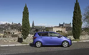 Cars wallpapers Toyota Verso S - 2011