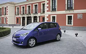 Cars wallpapers Toyota Verso S - 2011