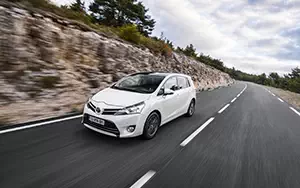 Cars wallpapers Toyota Verso - 2013