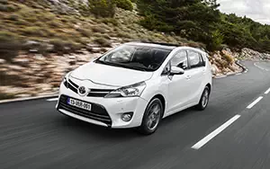 Cars wallpapers Toyota Verso - 2013