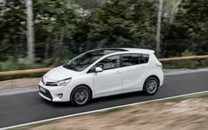 Cars wallpapers Toyota Verso - 2013