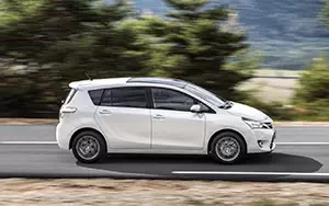Cars wallpapers Toyota Verso - 2013