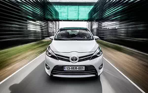 Cars wallpapers Toyota Verso - 2013