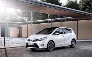 Cars wallpapers Toyota Verso - 2013