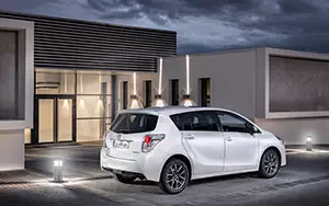 Cars wallpapers Toyota Verso - 2013
